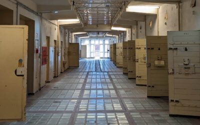 Besuch im Stasi-Gefängnis: Was verbirgt sich hinter der Fassade?
